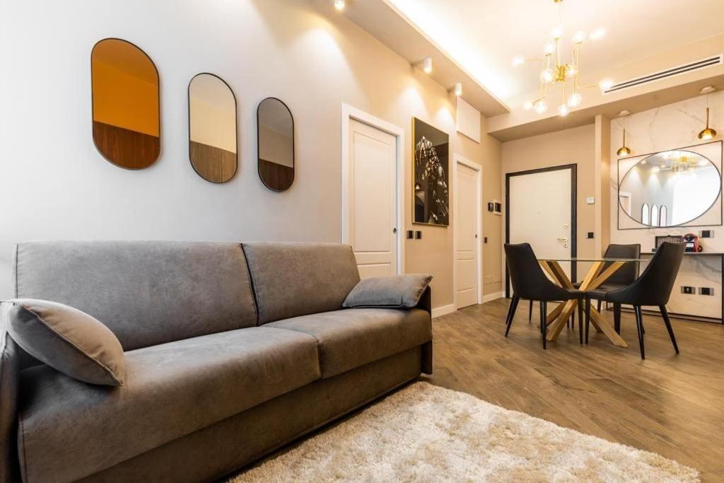Dali Duomo Golden House Apartment มิลาน ภายนอก รูปภาพ